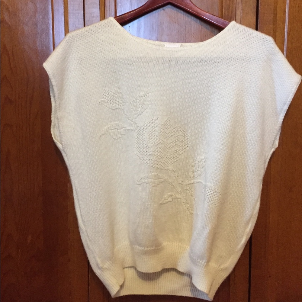 Sleeveless sweater
